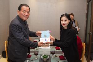 이미지 없음